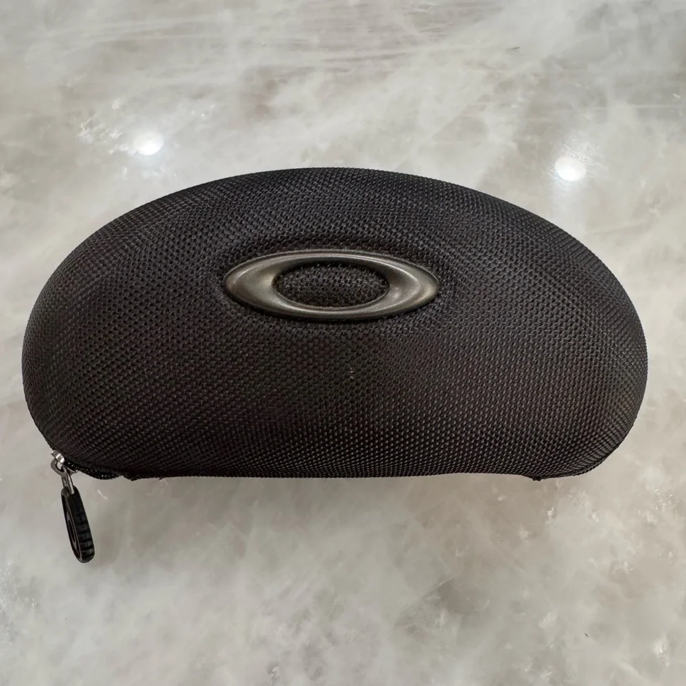 Oakley Black and Silver VR Ski Goggles